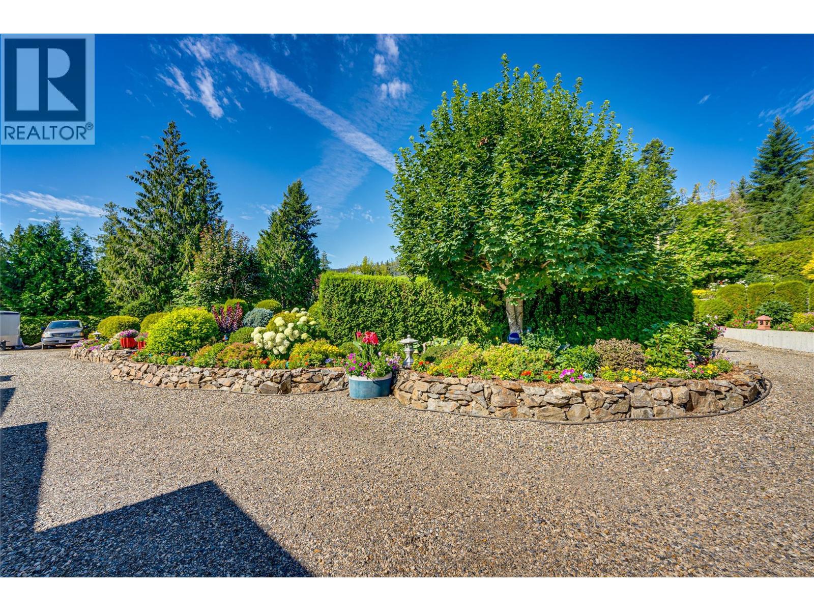 39 Ladyslipper Road. Lumby, British Columbia