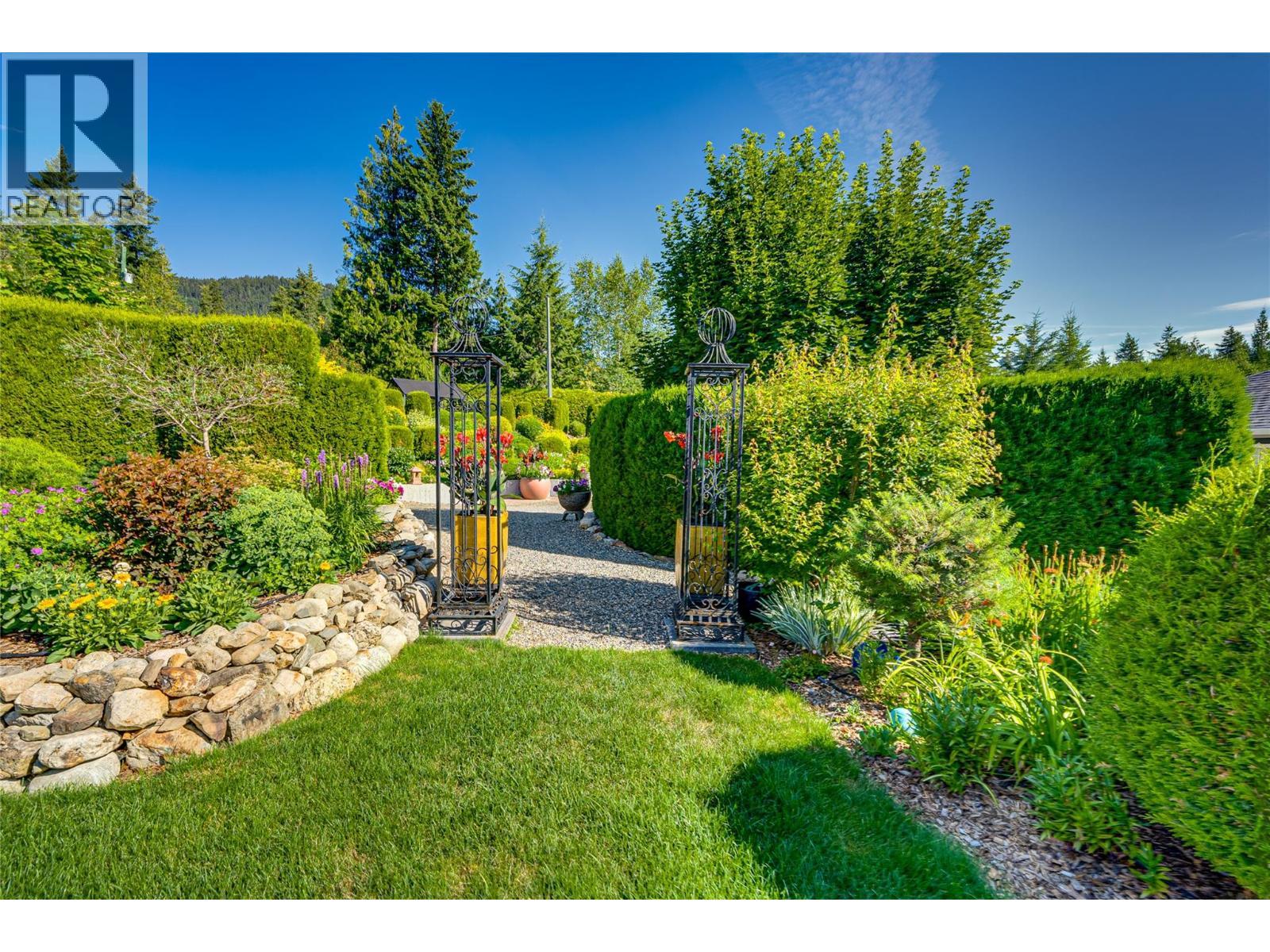 39 Ladyslipper Road. Lumby, British Columbia