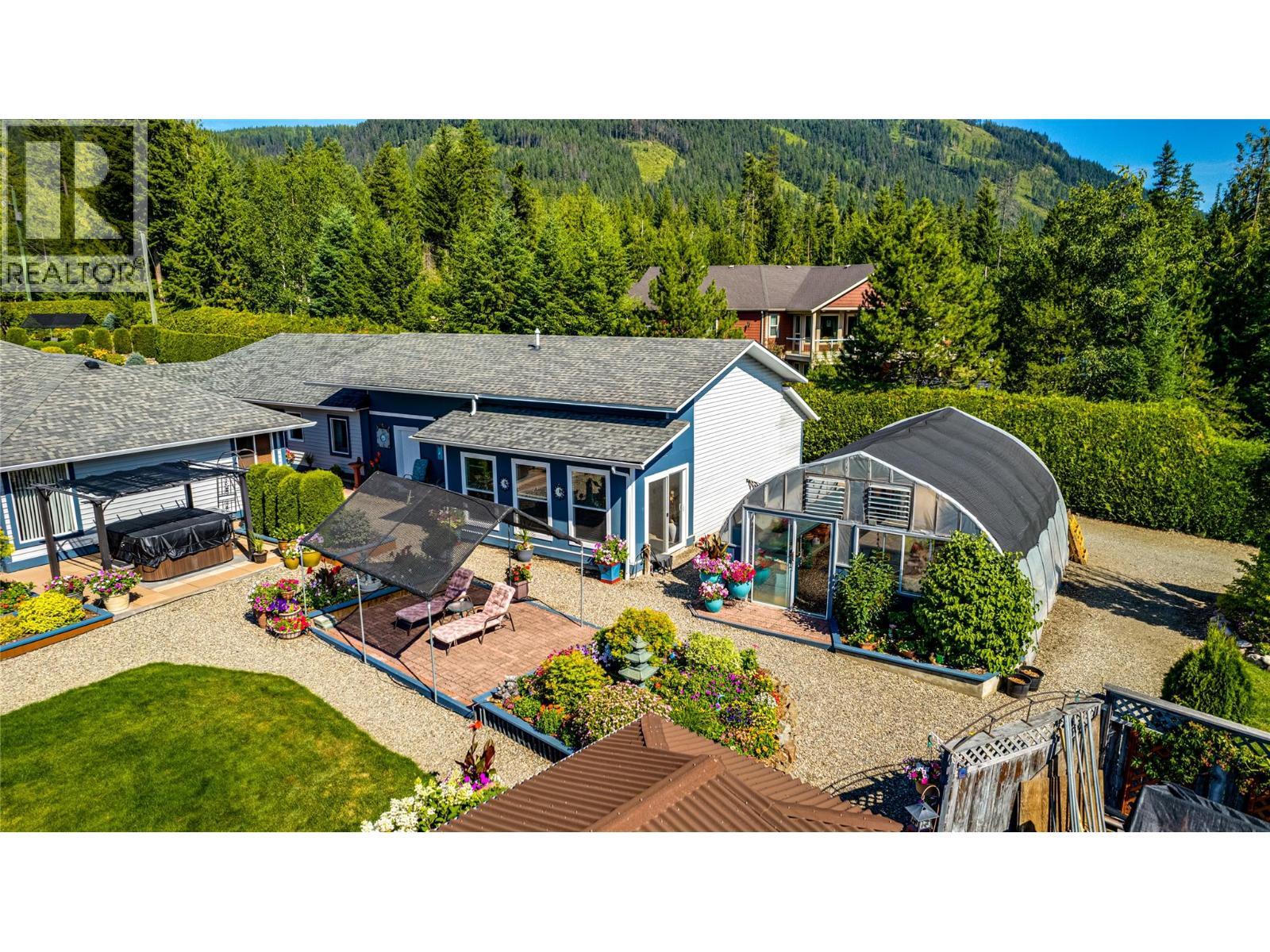 39 Ladyslipper Road. Lumby, British Columbia
