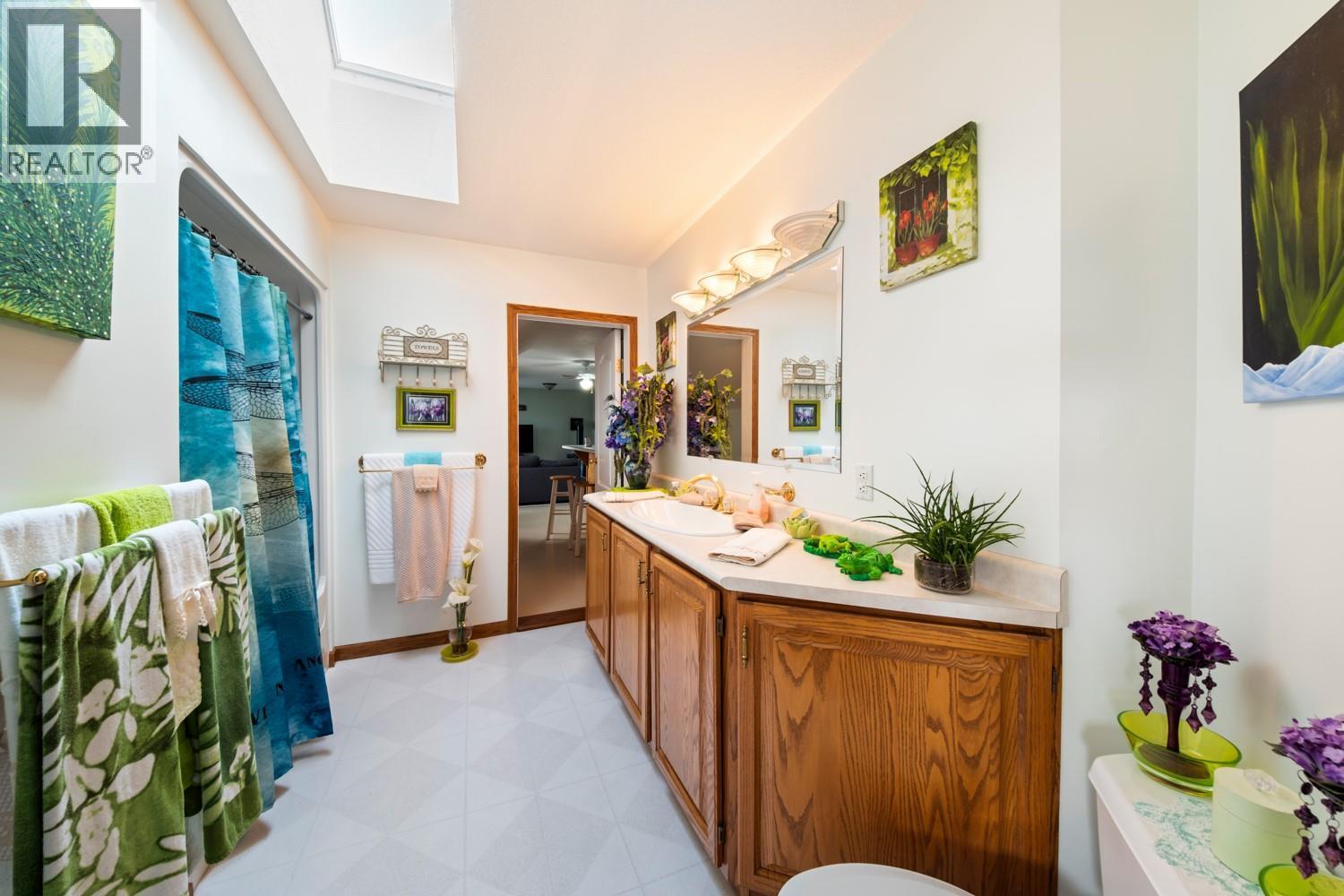 135 Pleasant Valley Cross Road. Armstrong, British Columbia