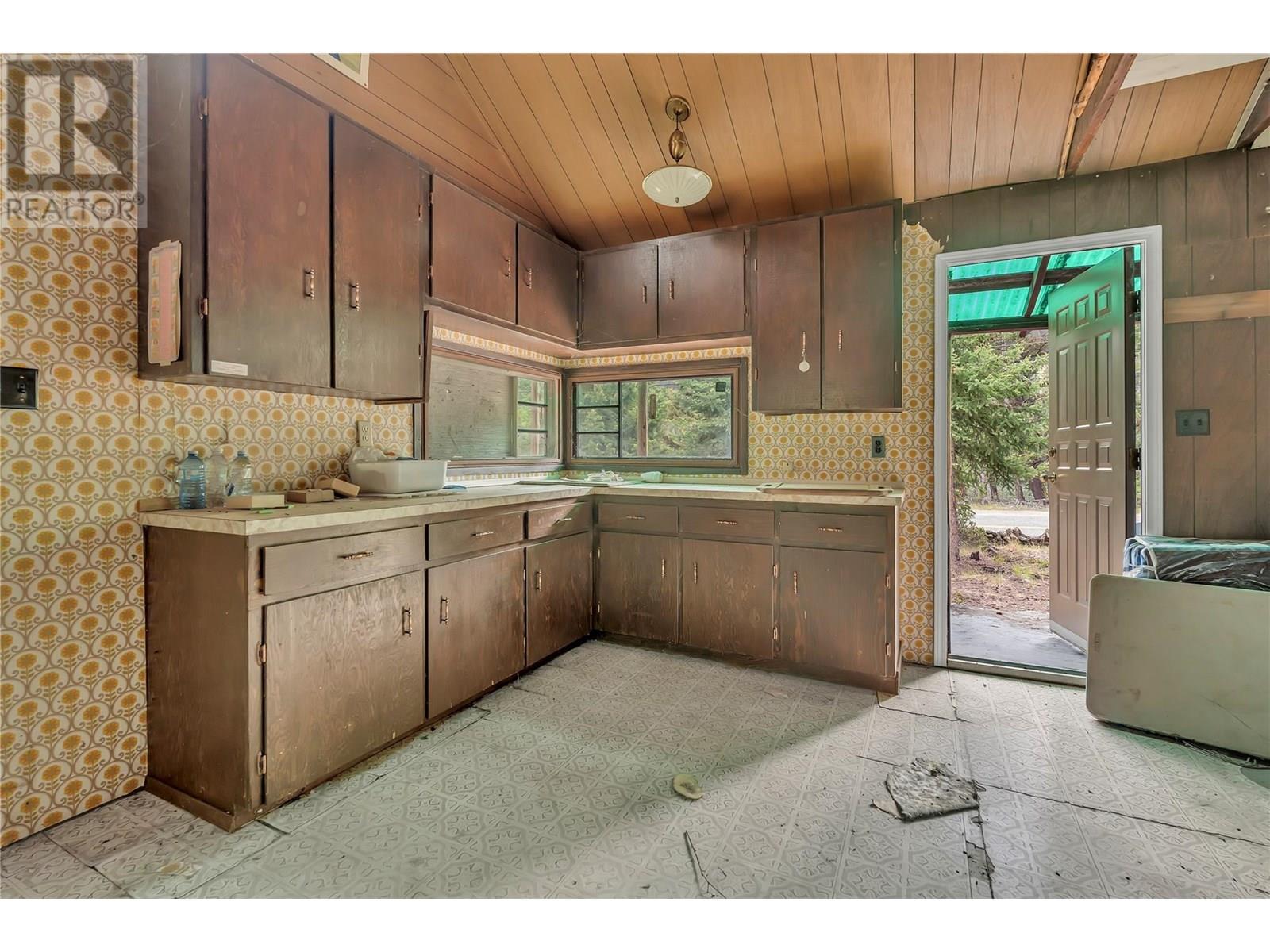 3558 Princeton Summerland Rd. Princeton, British Columbia