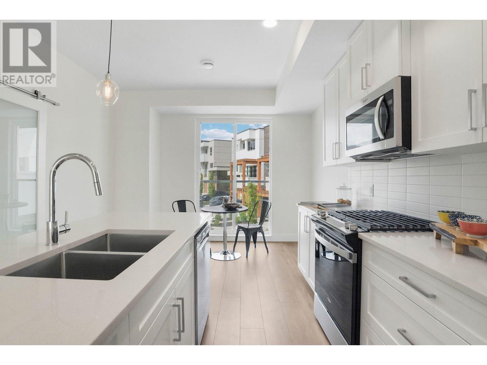 720 Valley Road Unit# 49. Kelowna, British Columbia