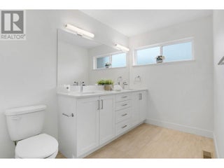 720 Valley Road Unit# 49. Kelowna, British Columbia