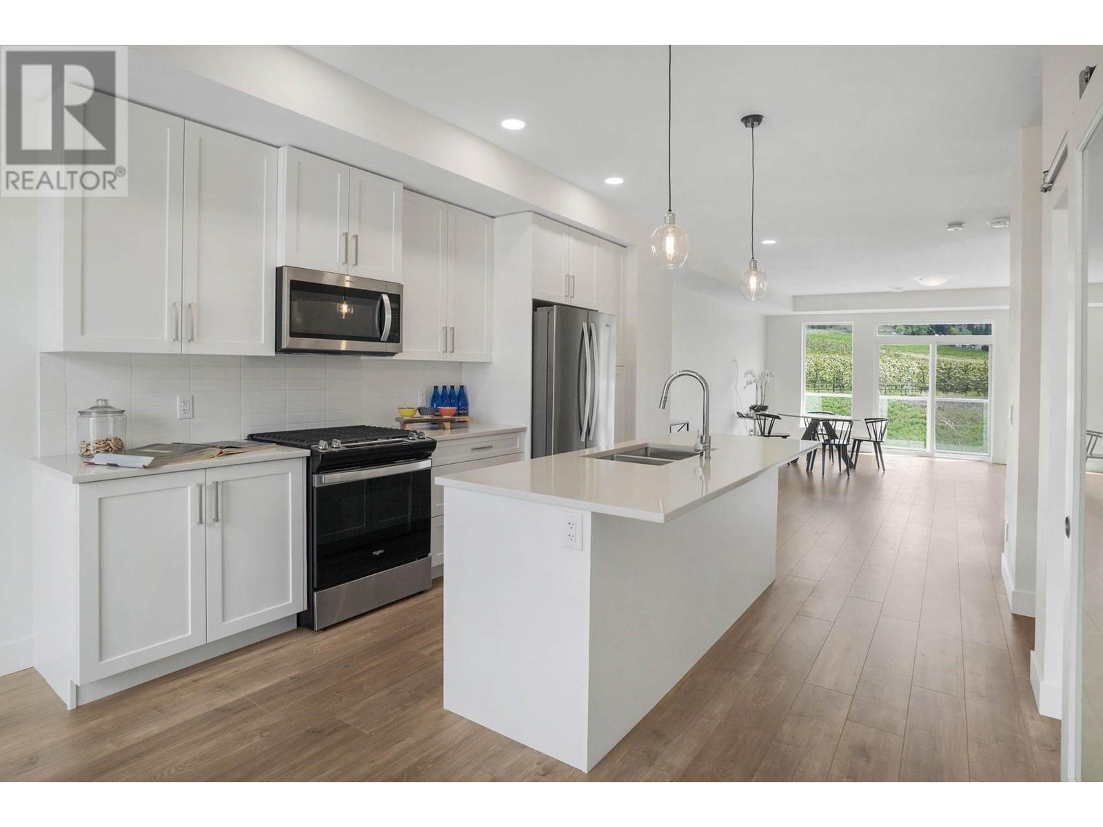 720 Valley Road Unit# 49. Kelowna, British Columbia