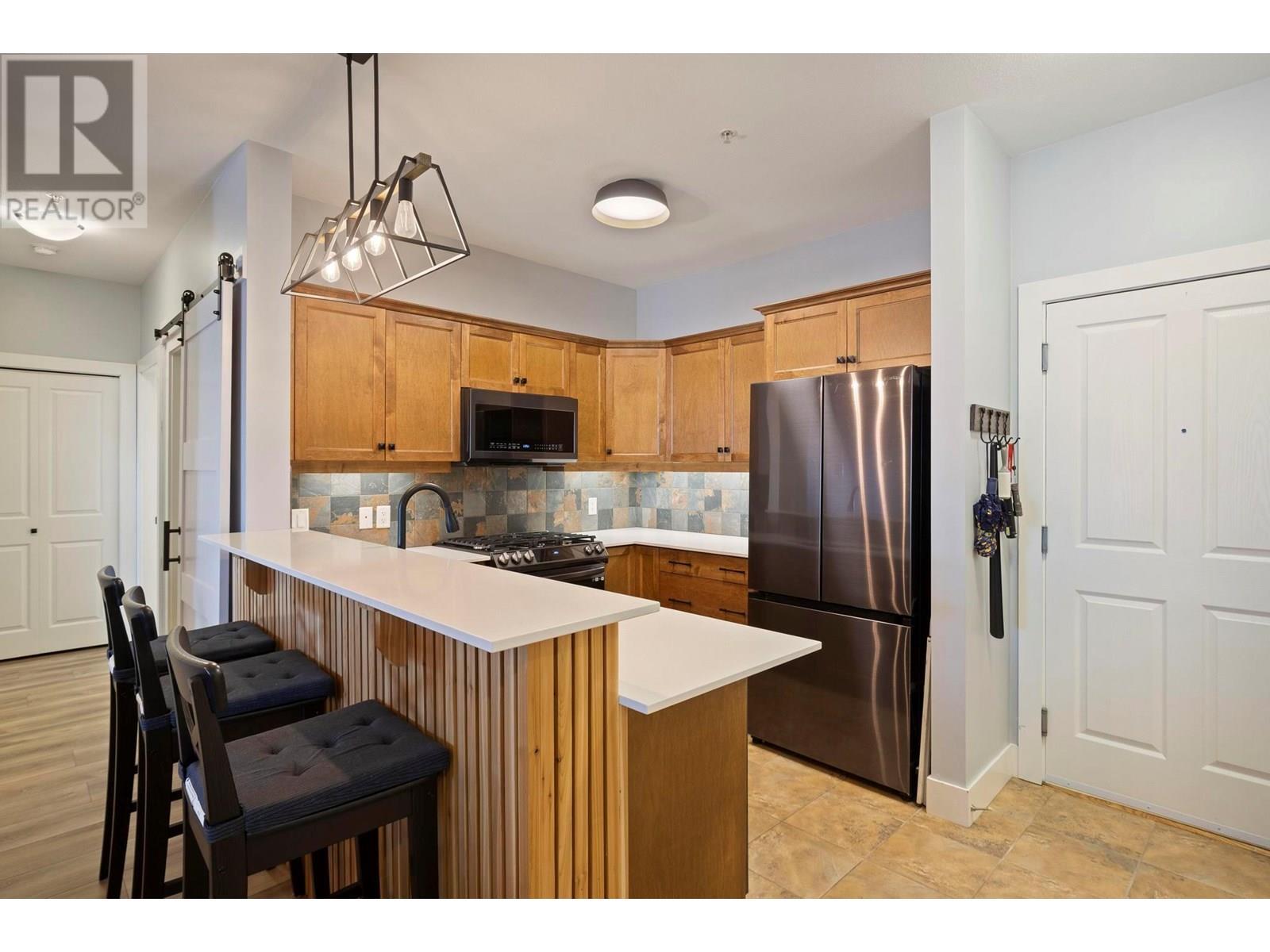 2532 Shoreline Drive Unit# 102. Lake Country, British Columbia