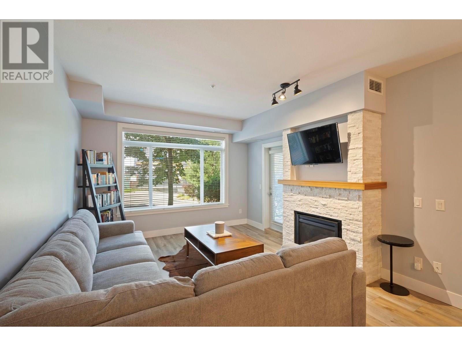 2532 Shoreline Drive Unit# 102. Lake Country, British Columbia