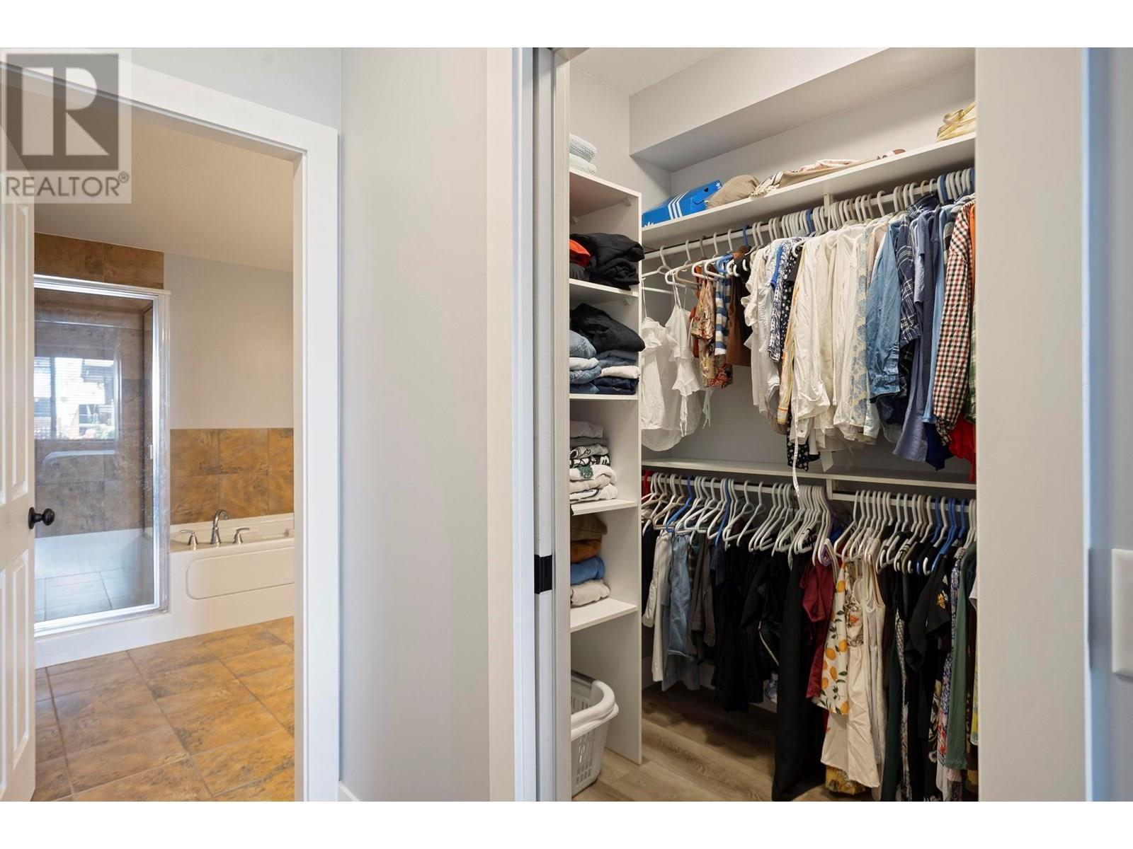 2532 Shoreline Drive Unit# 102. Lake Country, British Columbia