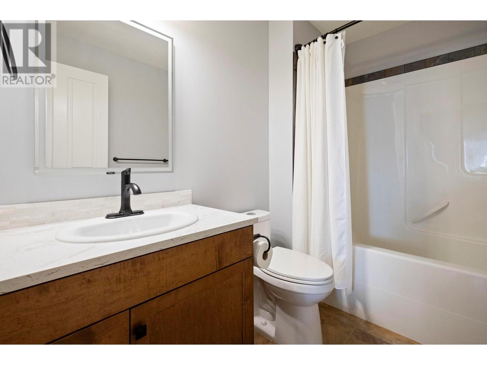 2532 Shoreline Drive Unit# 102. Lake Country, British Columbia