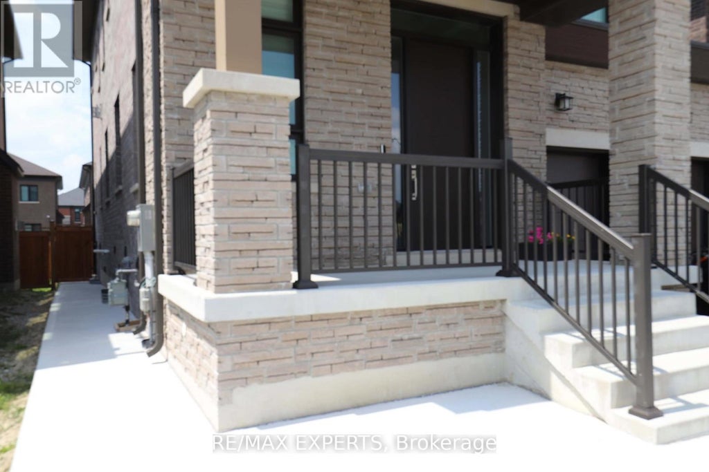 108 Ballantyne Boulevard, Vaughan (vellore Village)