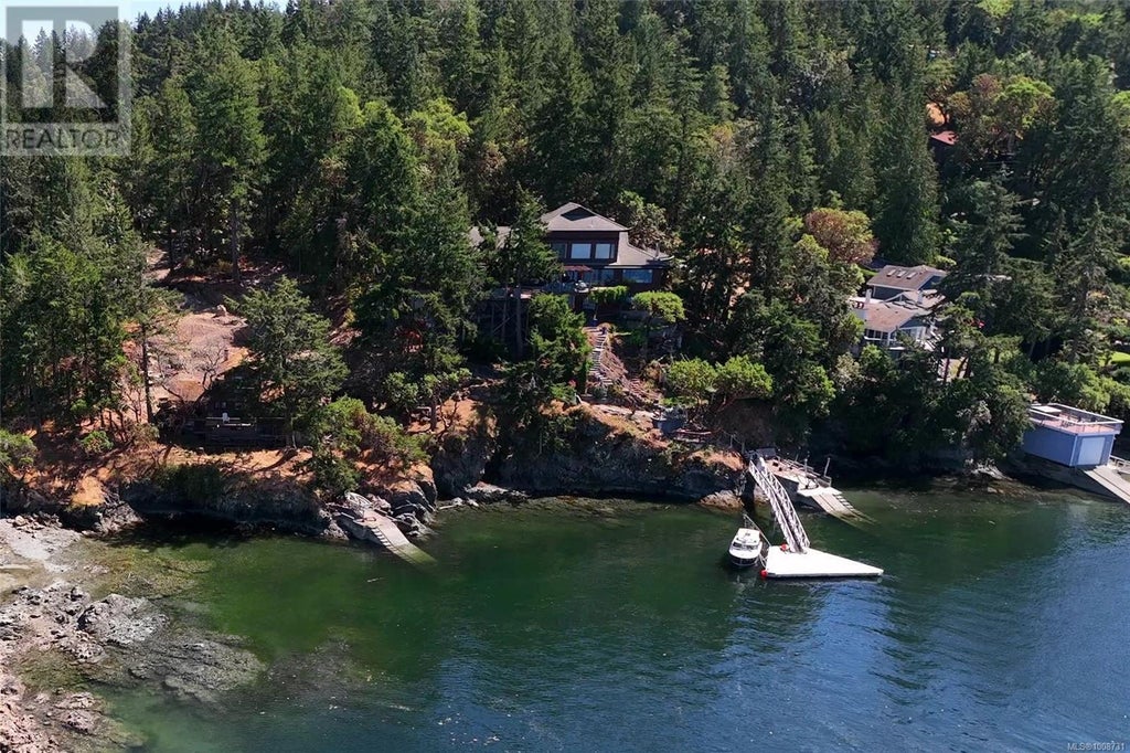 7178 Mark Lane, Central Saanich