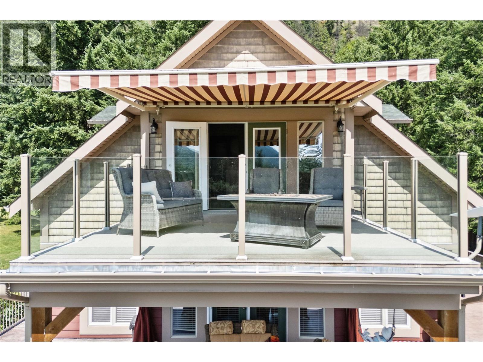 33 Old Town Road. Sicamous, British Columbia