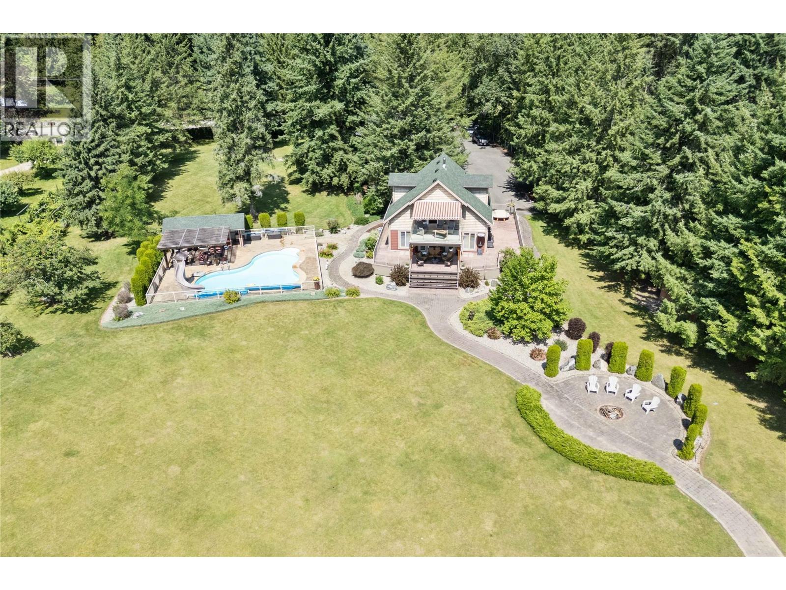 33 Old Town Road. Sicamous, British Columbia