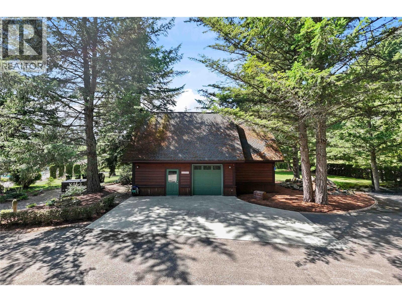 33 Old Town Road. Sicamous, British Columbia