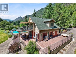 33 Old Town Road. Sicamous, British Columbia