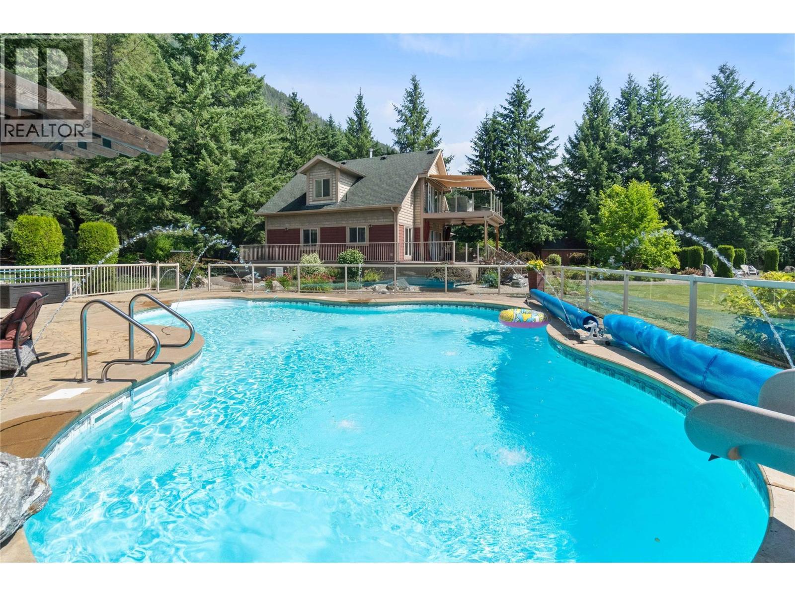 33 Old Town Road. Sicamous, British Columbia