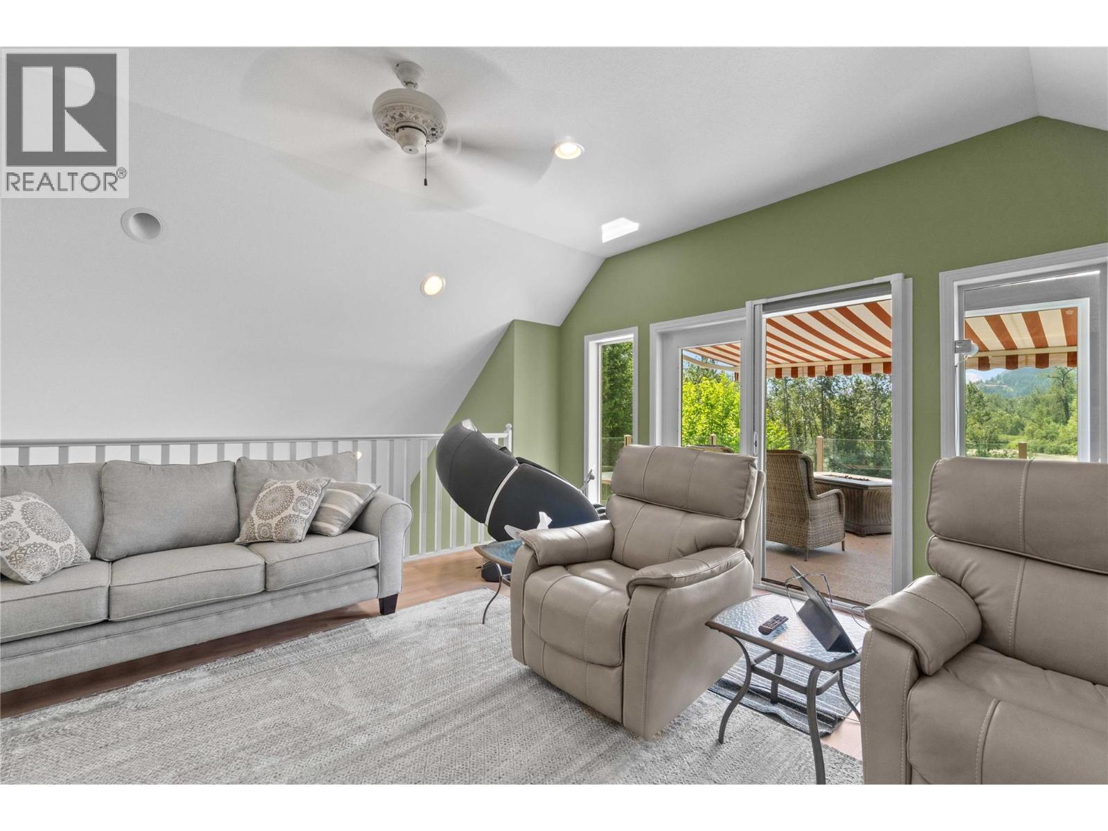 33 Old Town Road. Sicamous, British Columbia