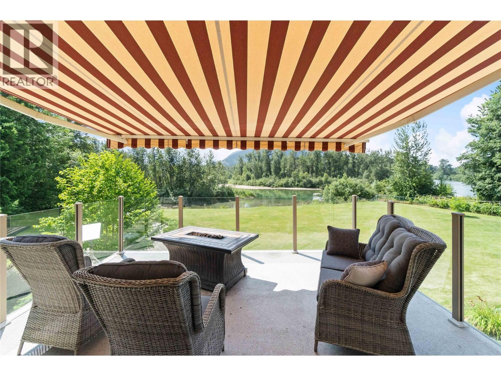 33 Old Town Road. Sicamous, British Columbia