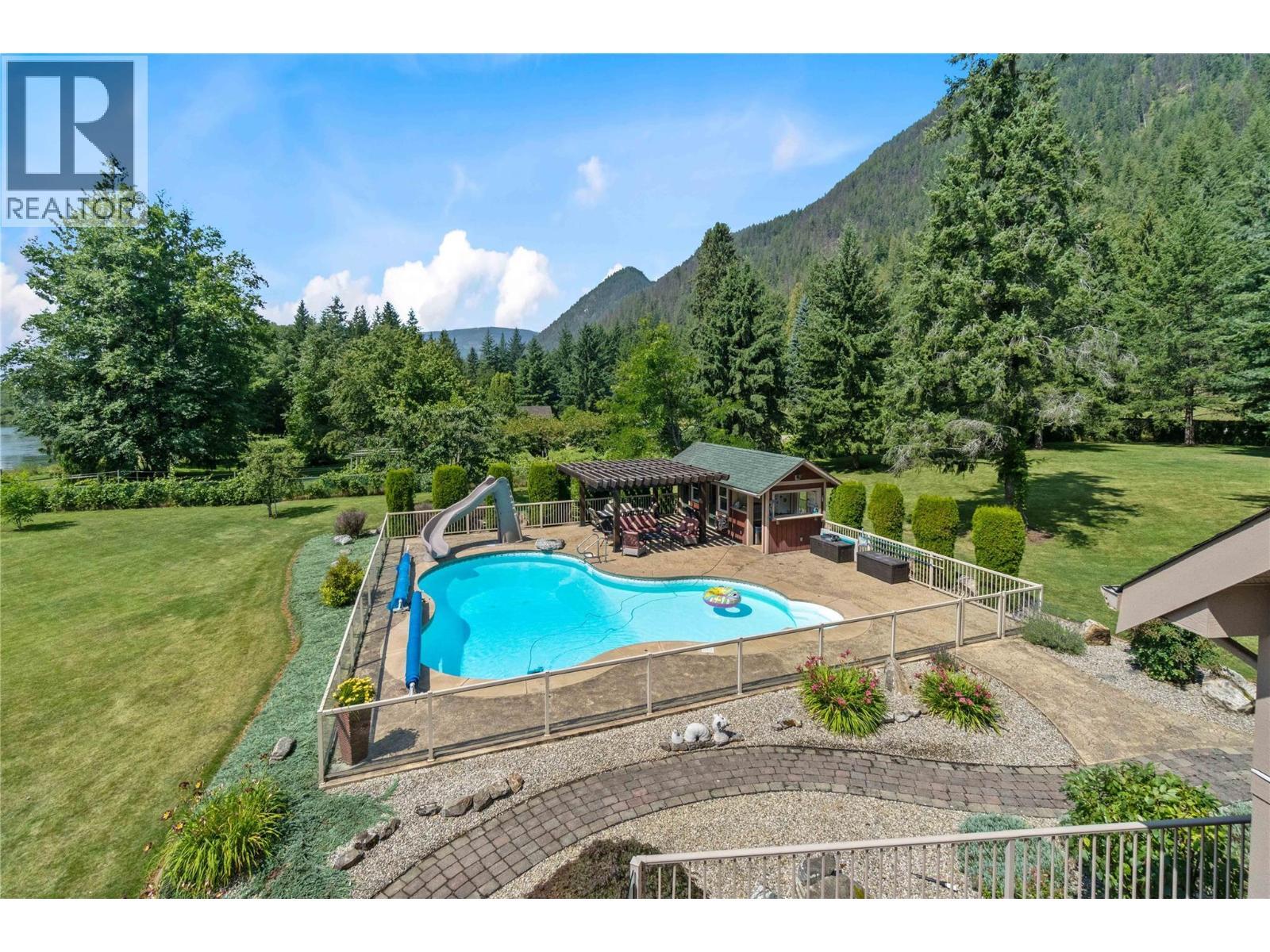 33 Old Town Road. Sicamous, British Columbia