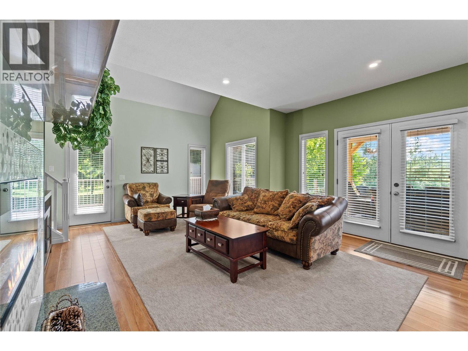 33 Old Town Road. Sicamous, British Columbia