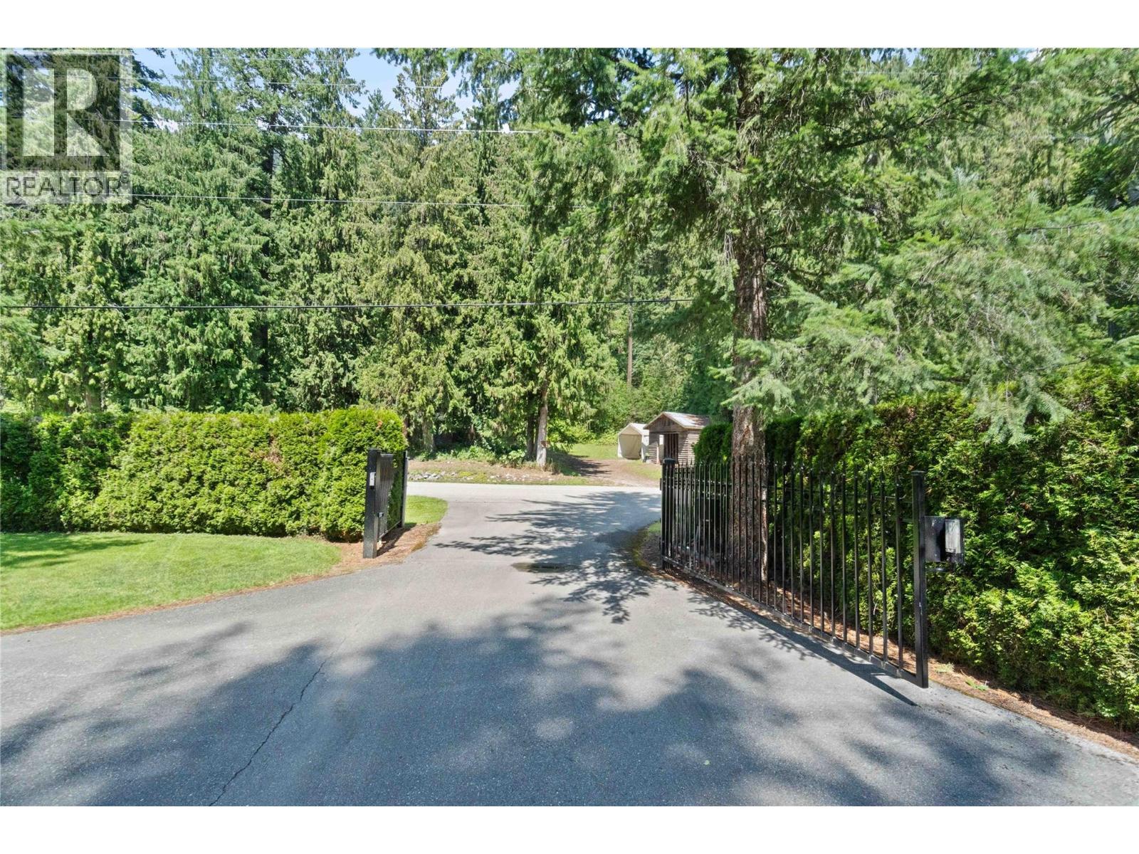 33 Old Town Road. Sicamous, British Columbia