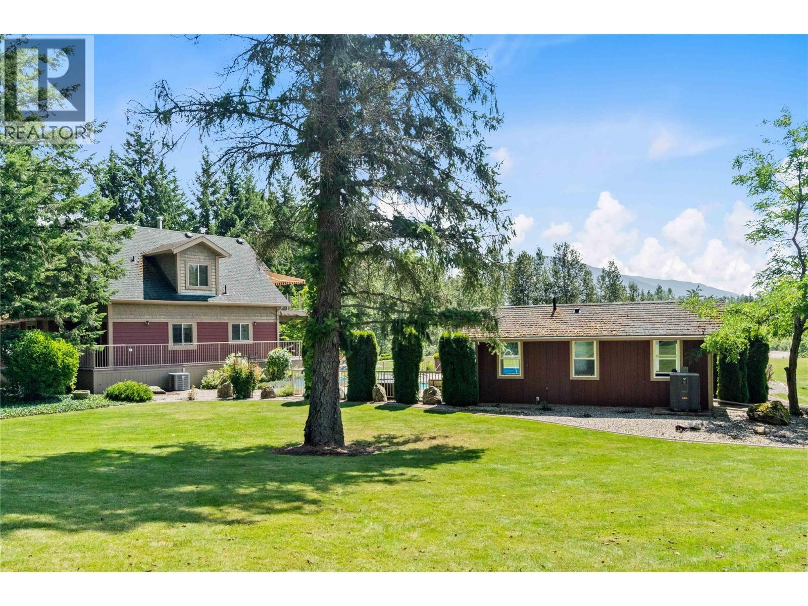 33 Old Town Road. Sicamous, British Columbia