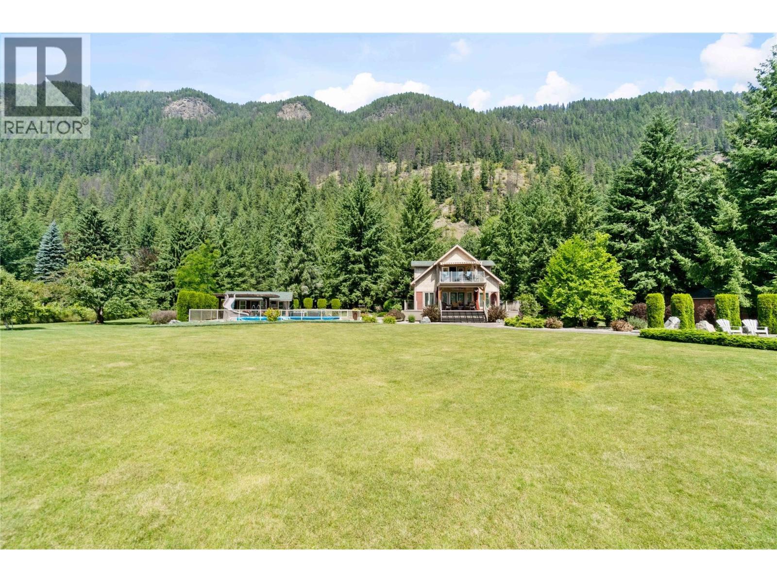 33 Old Town Road. Sicamous, British Columbia