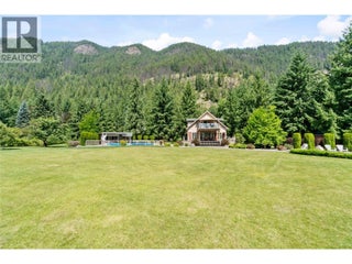 33 Old Town Road. Sicamous, British Columbia