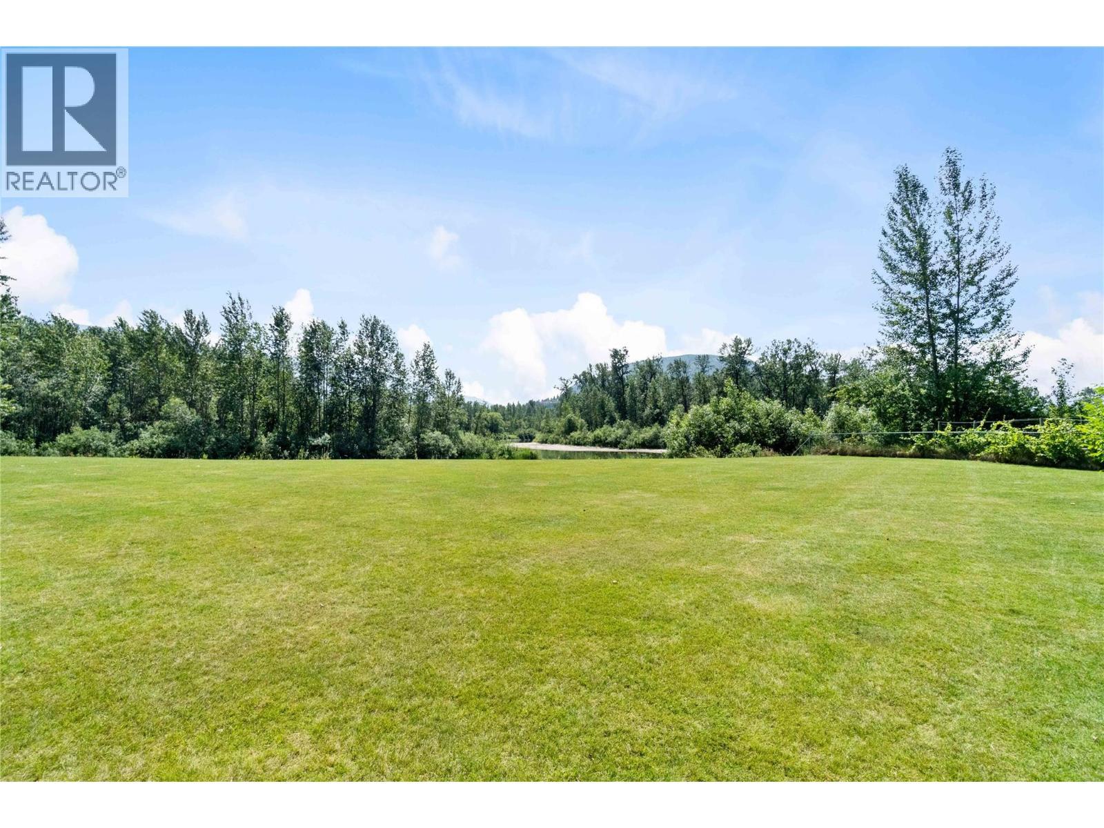 33 Old Town Road. Sicamous, British Columbia