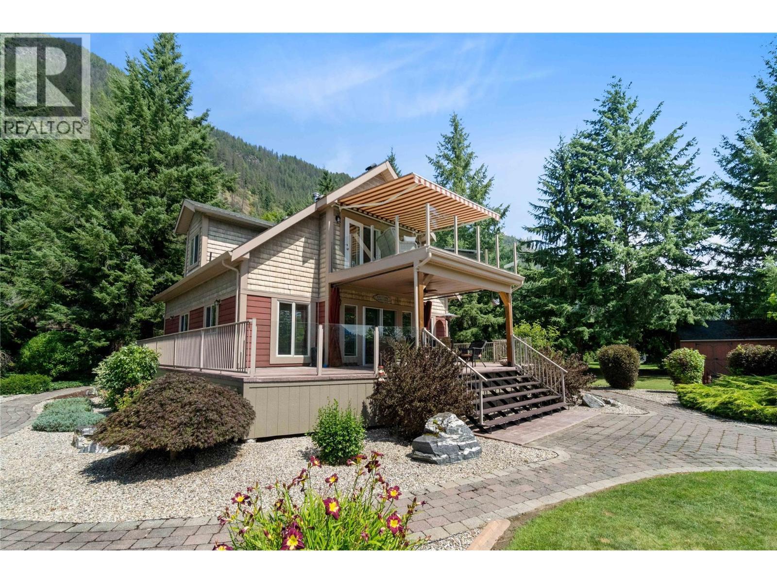 33 Old Town Road. Sicamous, British Columbia