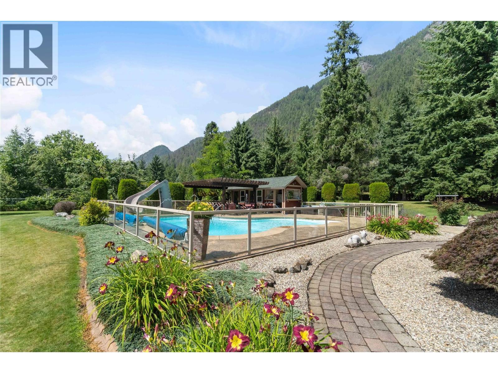 33 Old Town Road. Sicamous, British Columbia