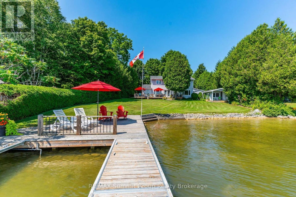 221 Point Road, Grey Highlands