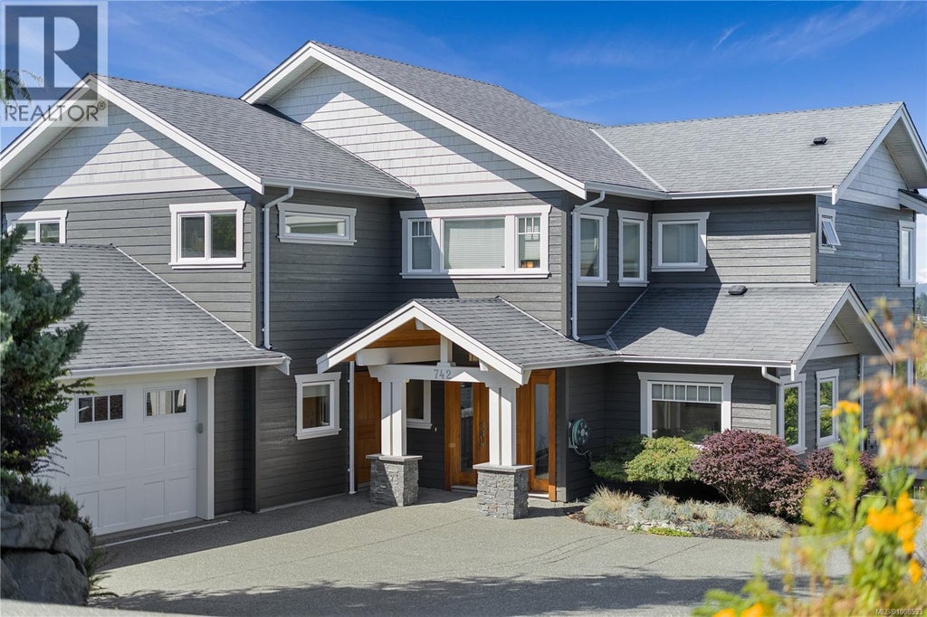 742 Nelson Rd, Campbell River