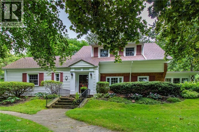 312 Nelson Street W, Port Dover