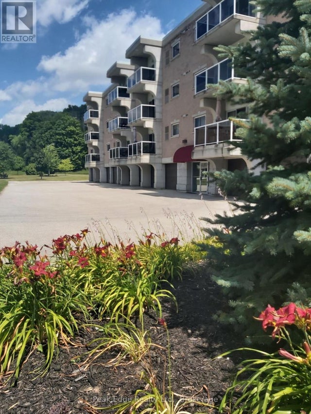 201 - 85 William Street N, Brockton