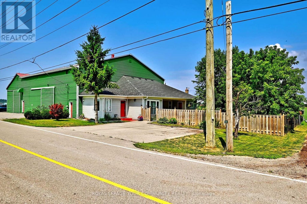 240 King Street, King