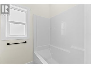 231 20 Street Ne Unit# 2. Salmon Arm, British Columbia