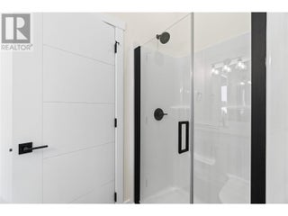 231 20 Street Ne Unit# 2. Salmon Arm, British Columbia