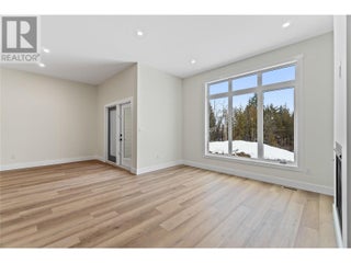 231 20 Street Ne Unit# 2. Salmon Arm, British Columbia