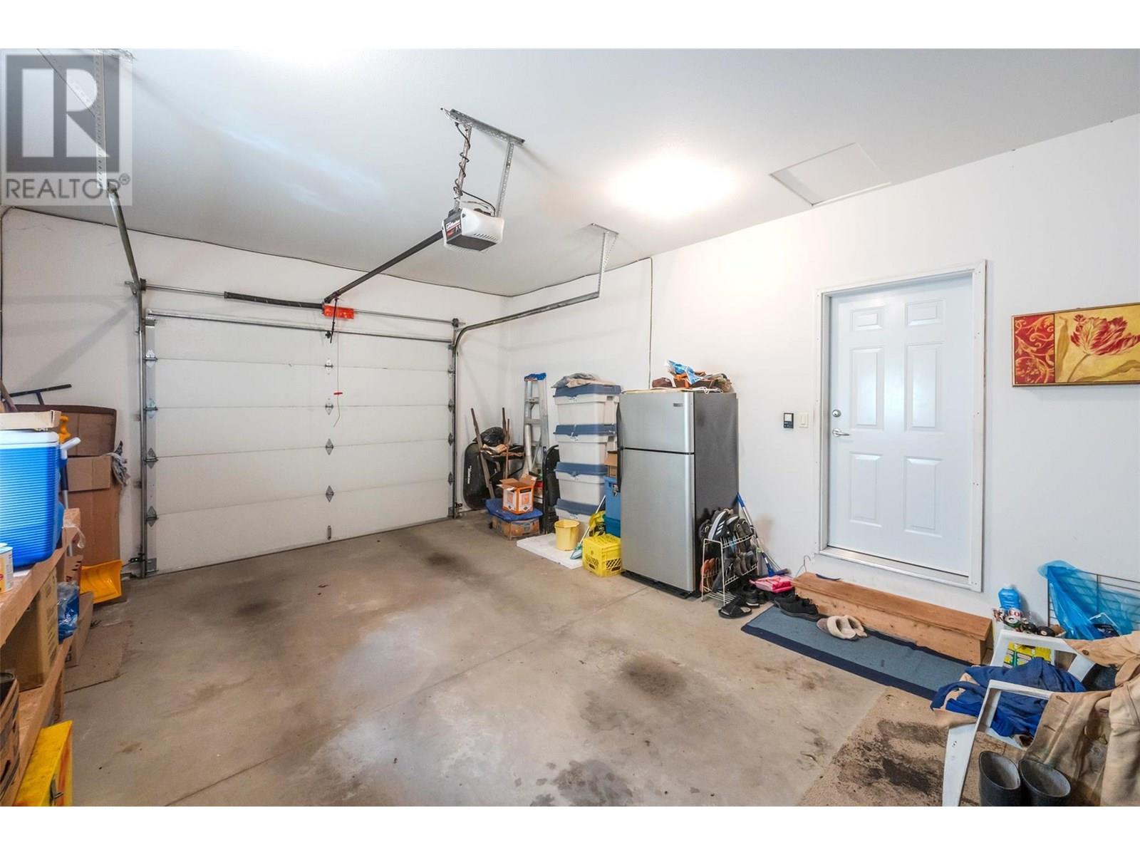 6679 Oxbow Crescent. Oliver, British Columbia