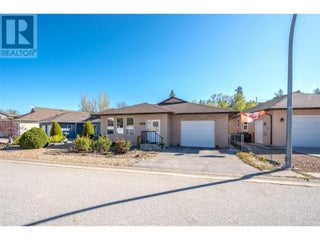6679 Oxbow Crescent. Oliver, British Columbia