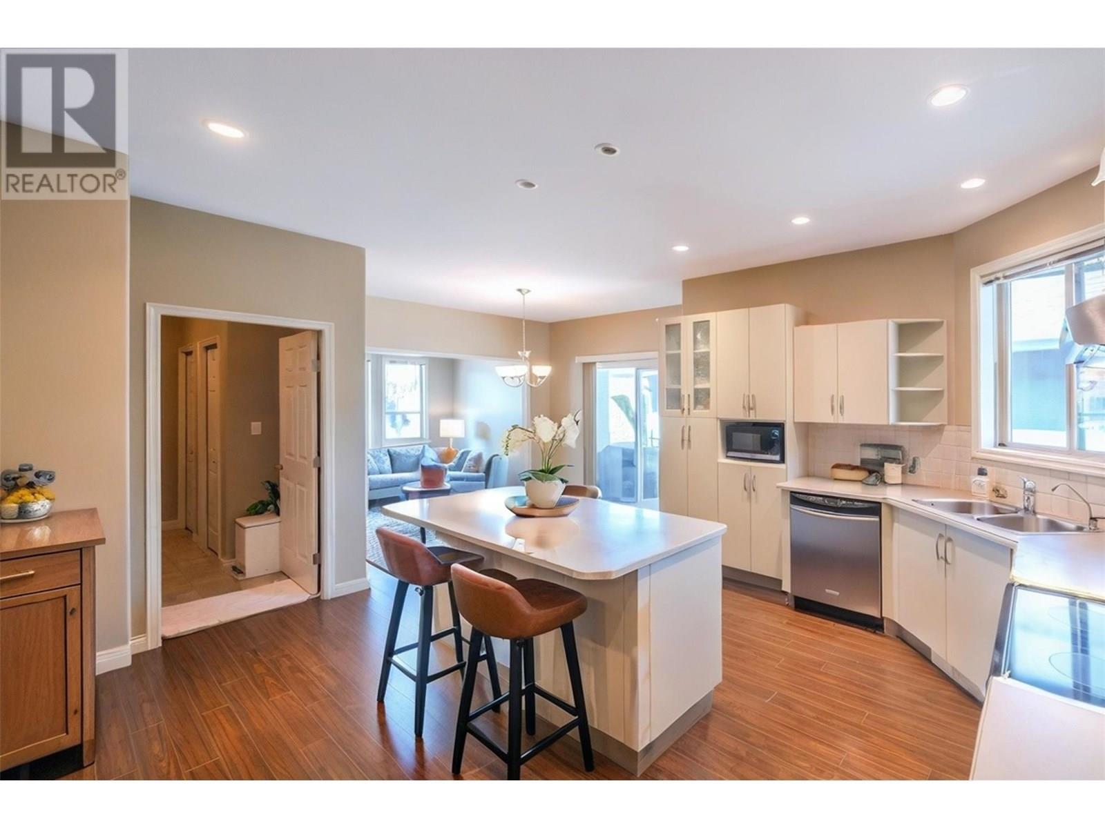 6679 Oxbow Crescent. Oliver, British Columbia