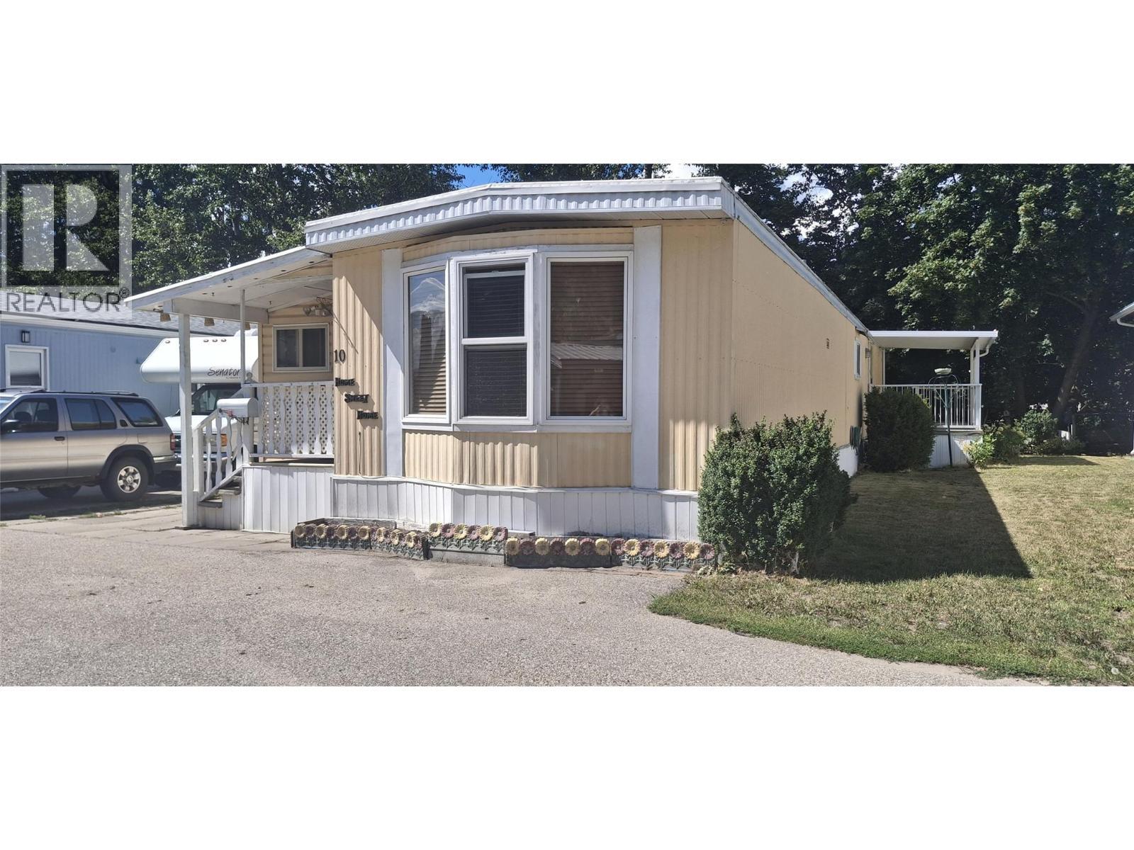 566 Coburn Street Unit# 10. Chase, British Columbia