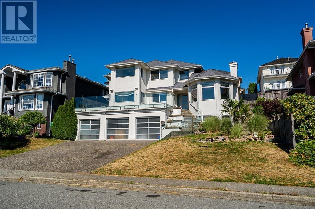 2246 Sicamous Avenue, Coquitlam