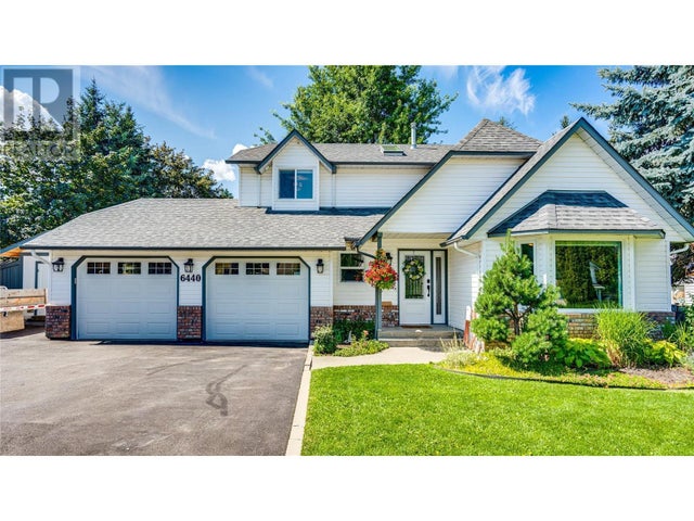6440 Woodland Drive, Coldstream