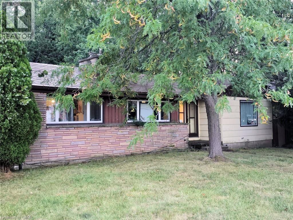 976 Stone Church Road E, Hamilton