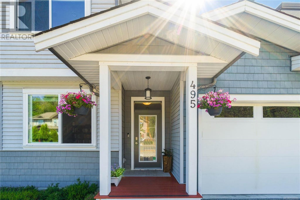 495 Menzies Ridge Dr, Nanaimo