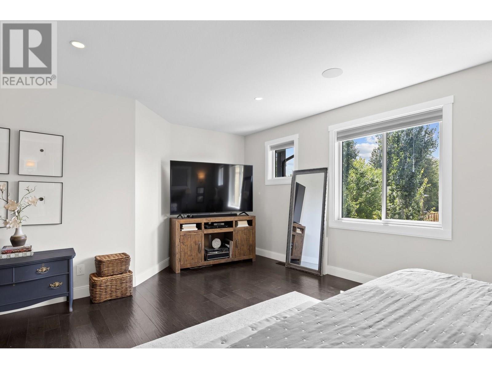 935 Laurier Avenue. Kelowna, British Columbia