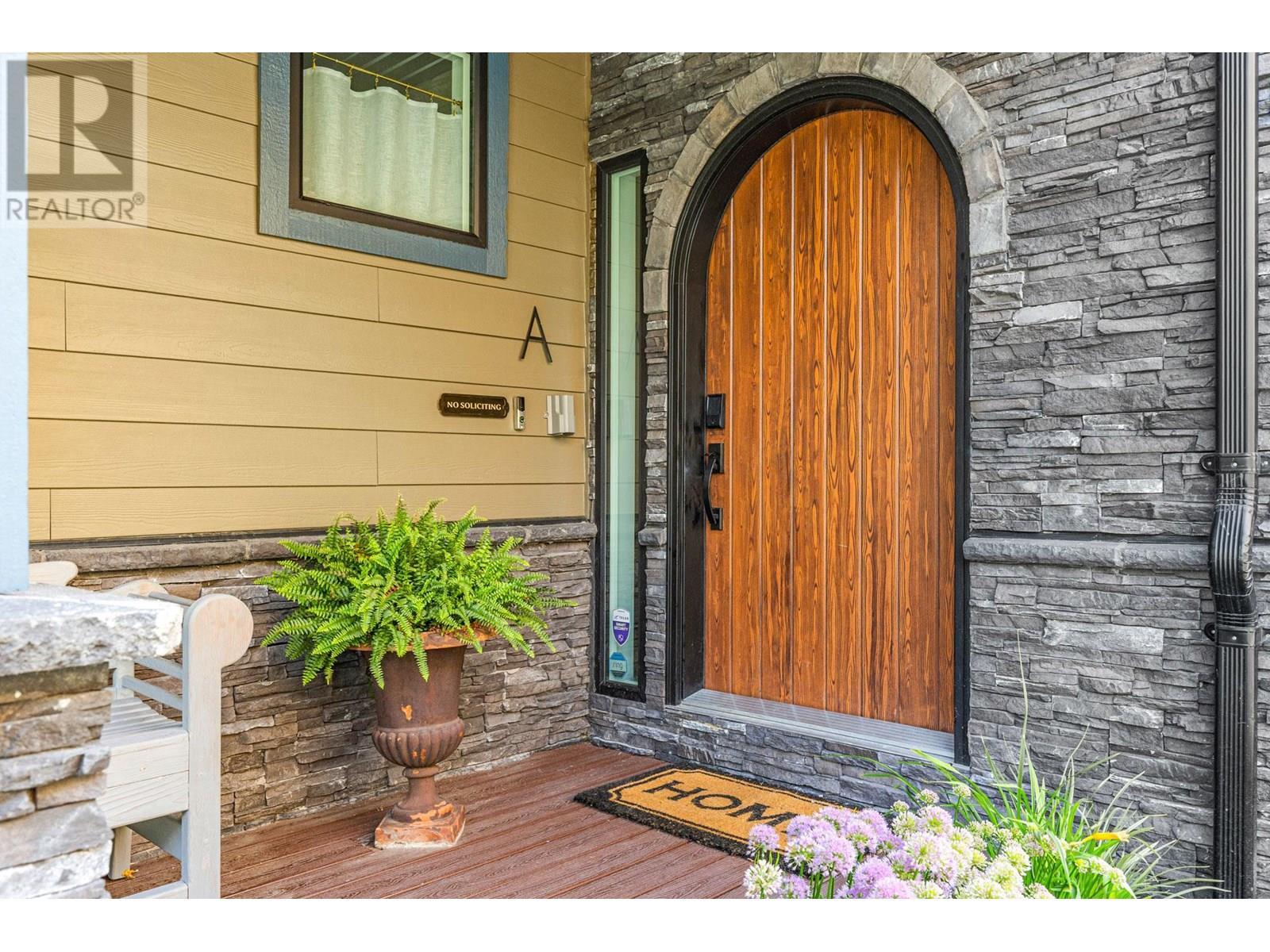 935 Laurier Avenue. Kelowna, British Columbia