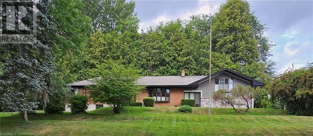 4 Sun Avenue, Dundas