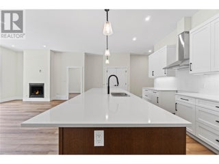 231 20 Street Ne Unit# 1. Salmon Arm, British Columbia